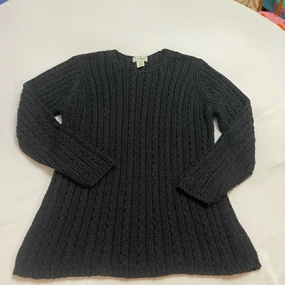 L.L. Bean Acrylic Women’s VTG Black Sweater Size Large Regular